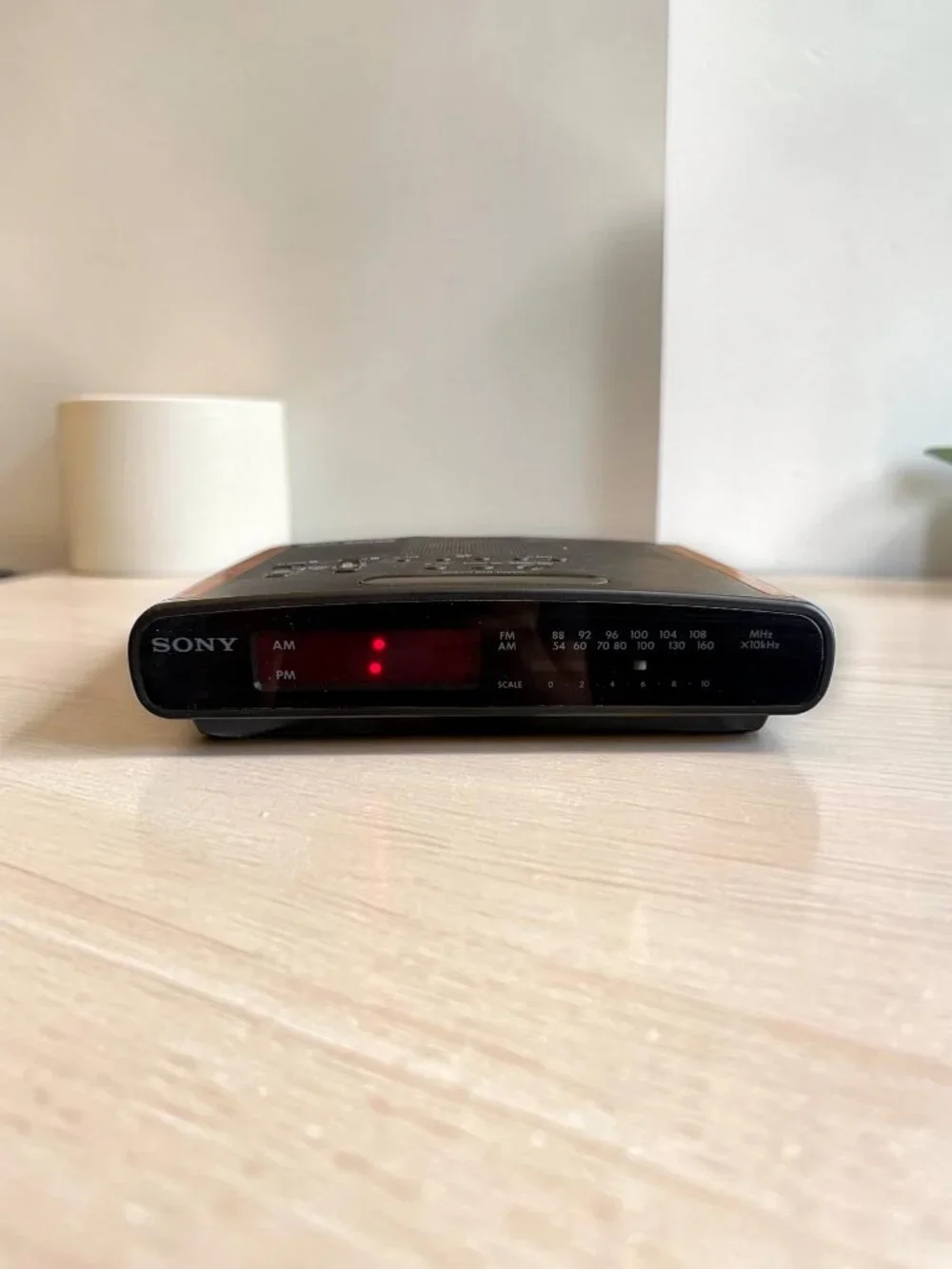 VTG Sony Dream Machine ICF-C420 Dual Alarm Digital AM/FM Clock Radio Wood Grain
